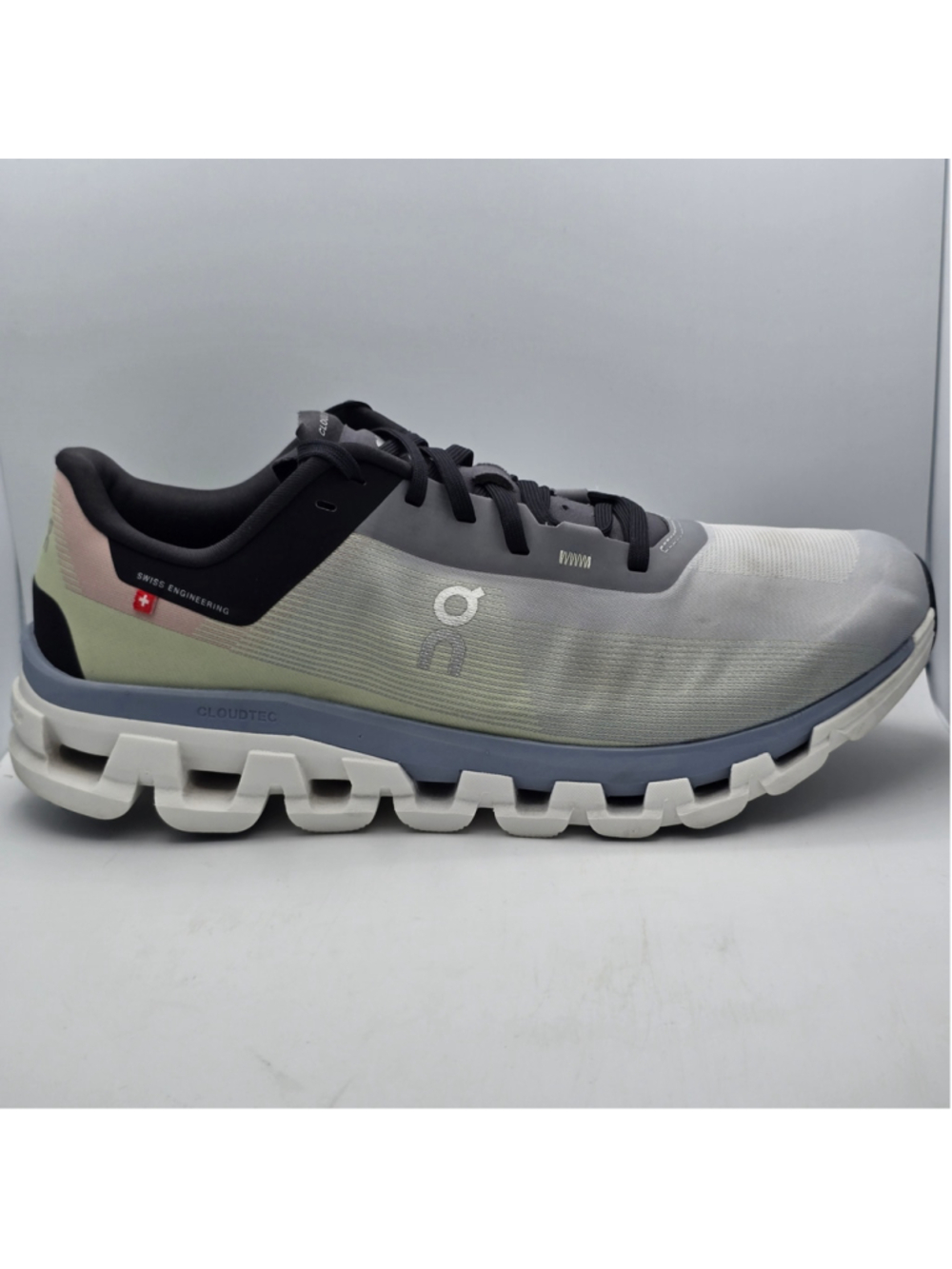 On Cloud Cloudflow 4 Running Shoes - Men's Size 9 - Gray Green Like new
